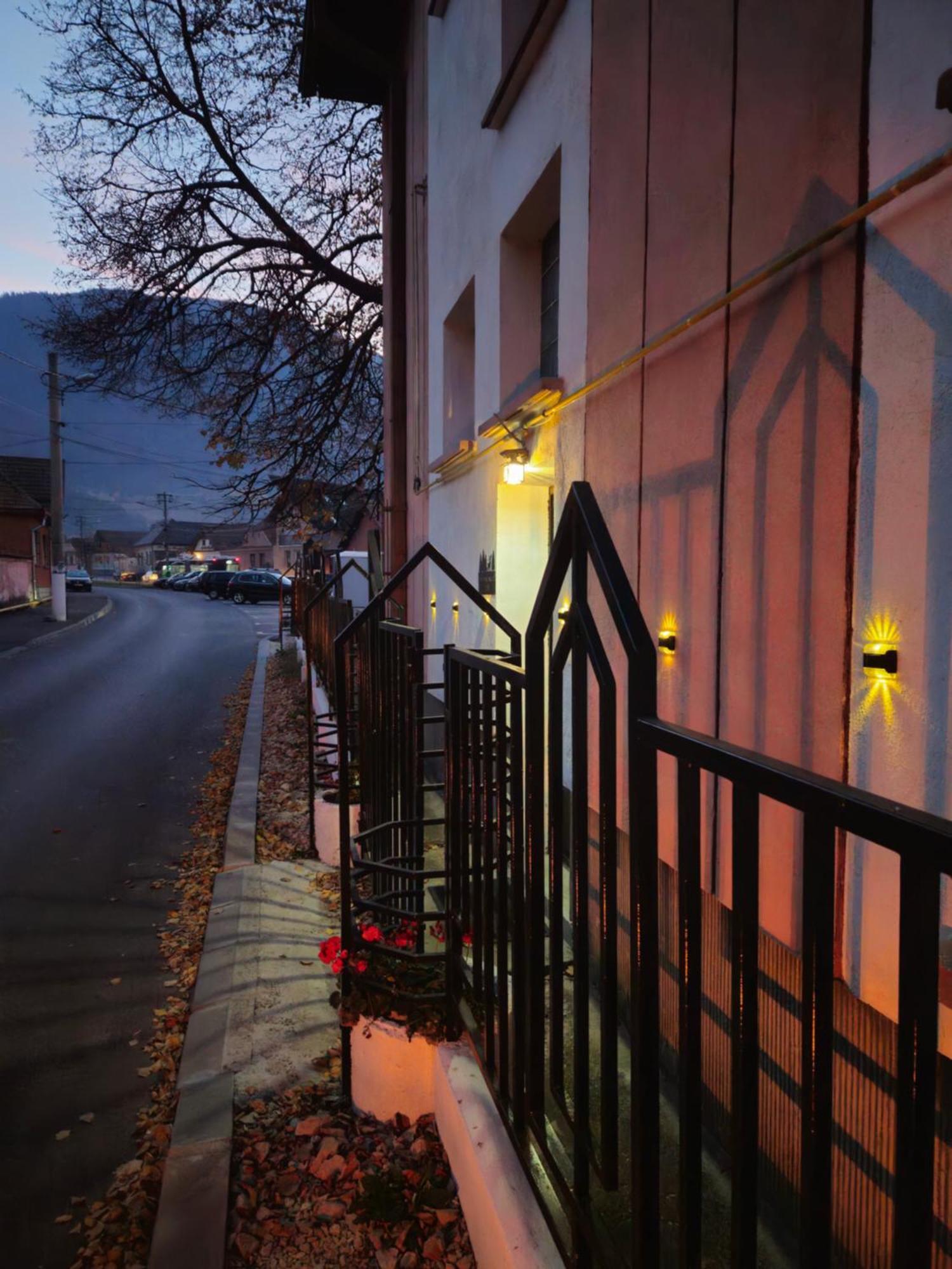 Apartment Zarnesti City Centre Vmp Free Parking 外观 照片