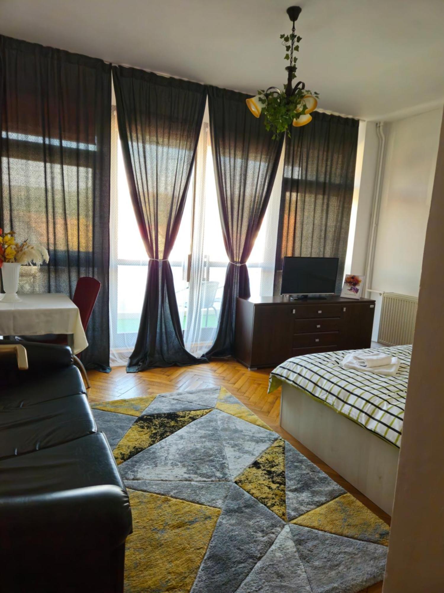 Apartment Zarnesti City Centre Vmp Free Parking 外观 照片