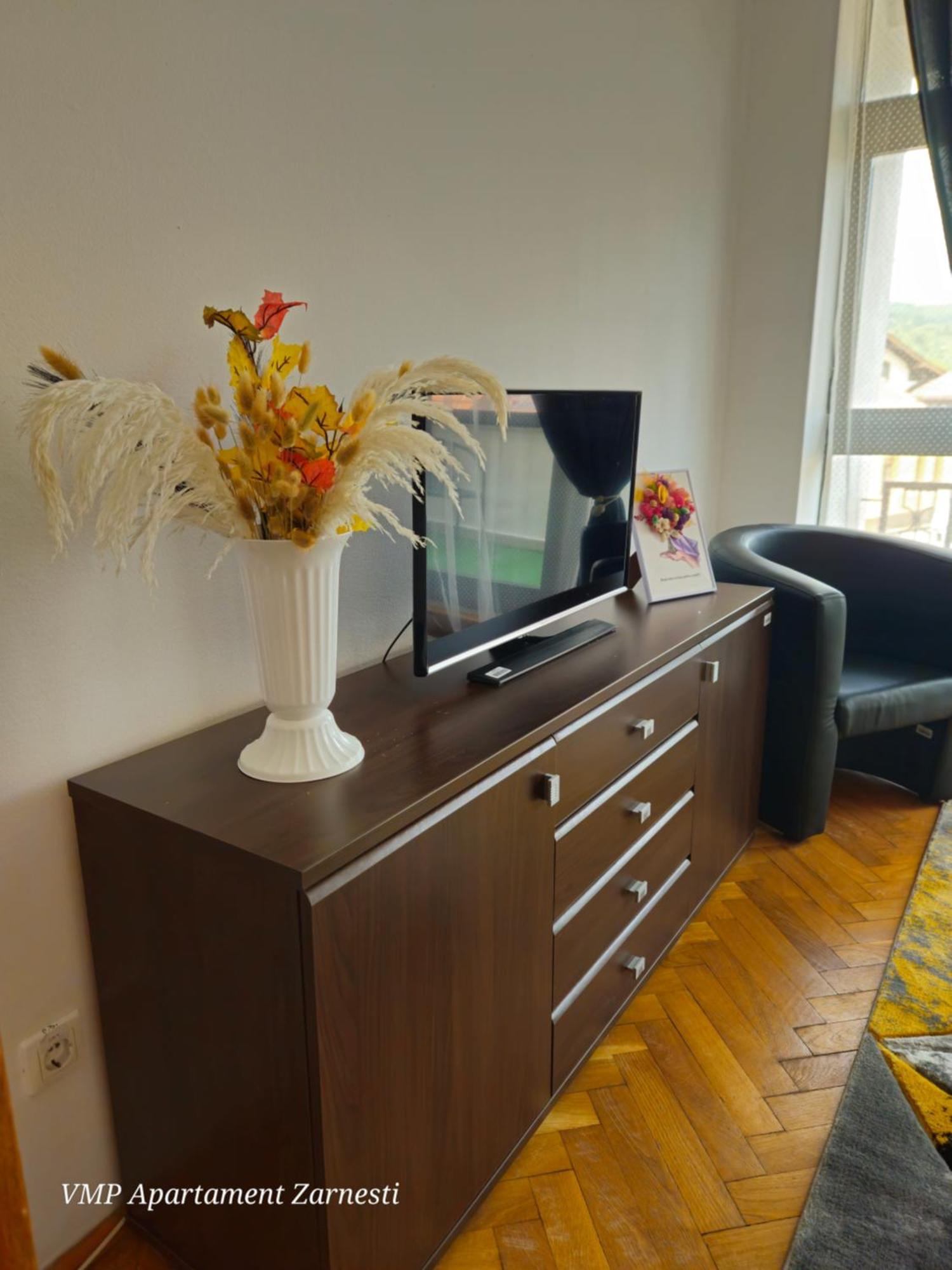 Apartment Zarnesti City Centre Vmp Free Parking 客房 照片