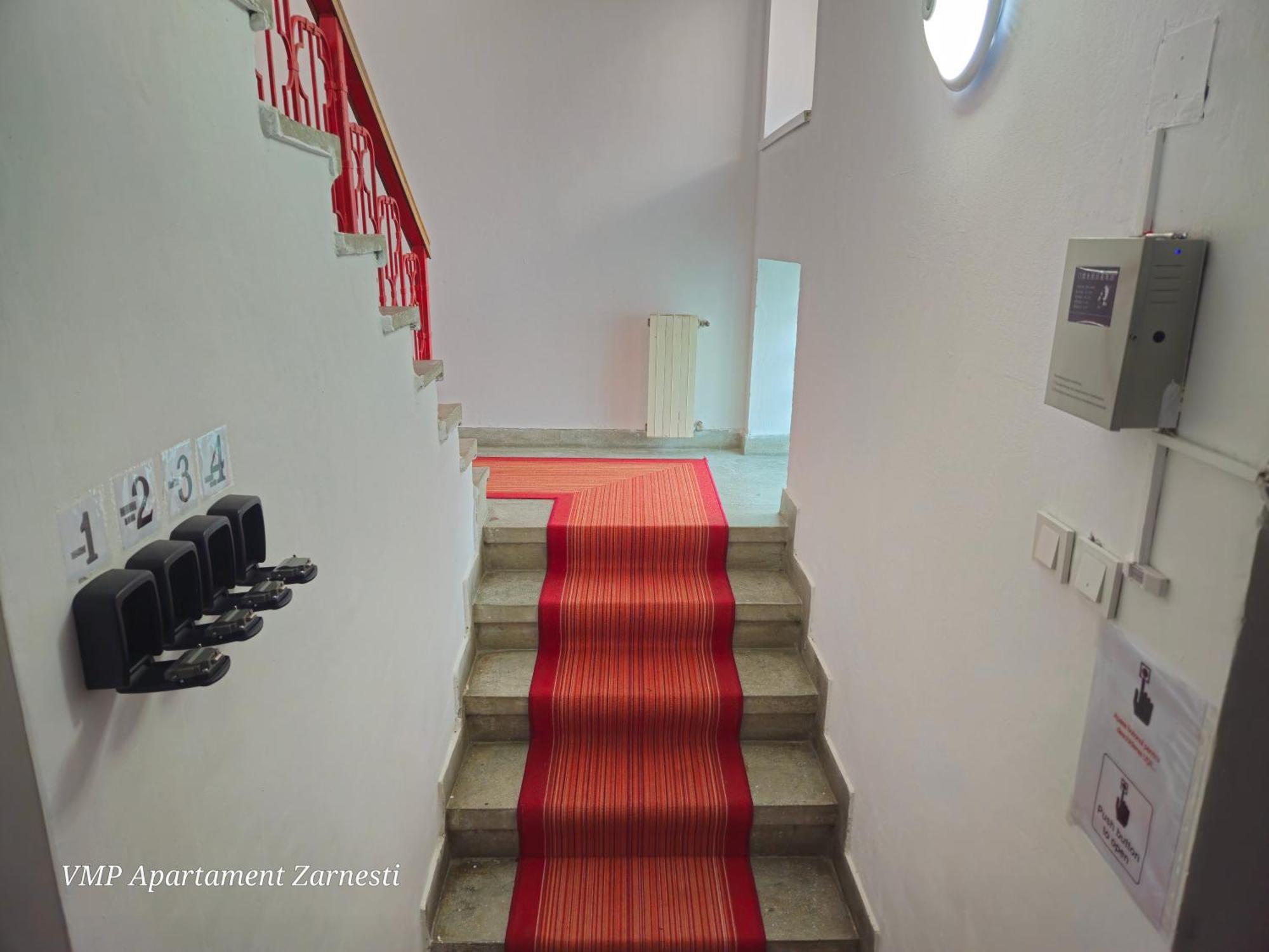 Apartment Zarnesti City Centre Vmp Free Parking 客房 照片