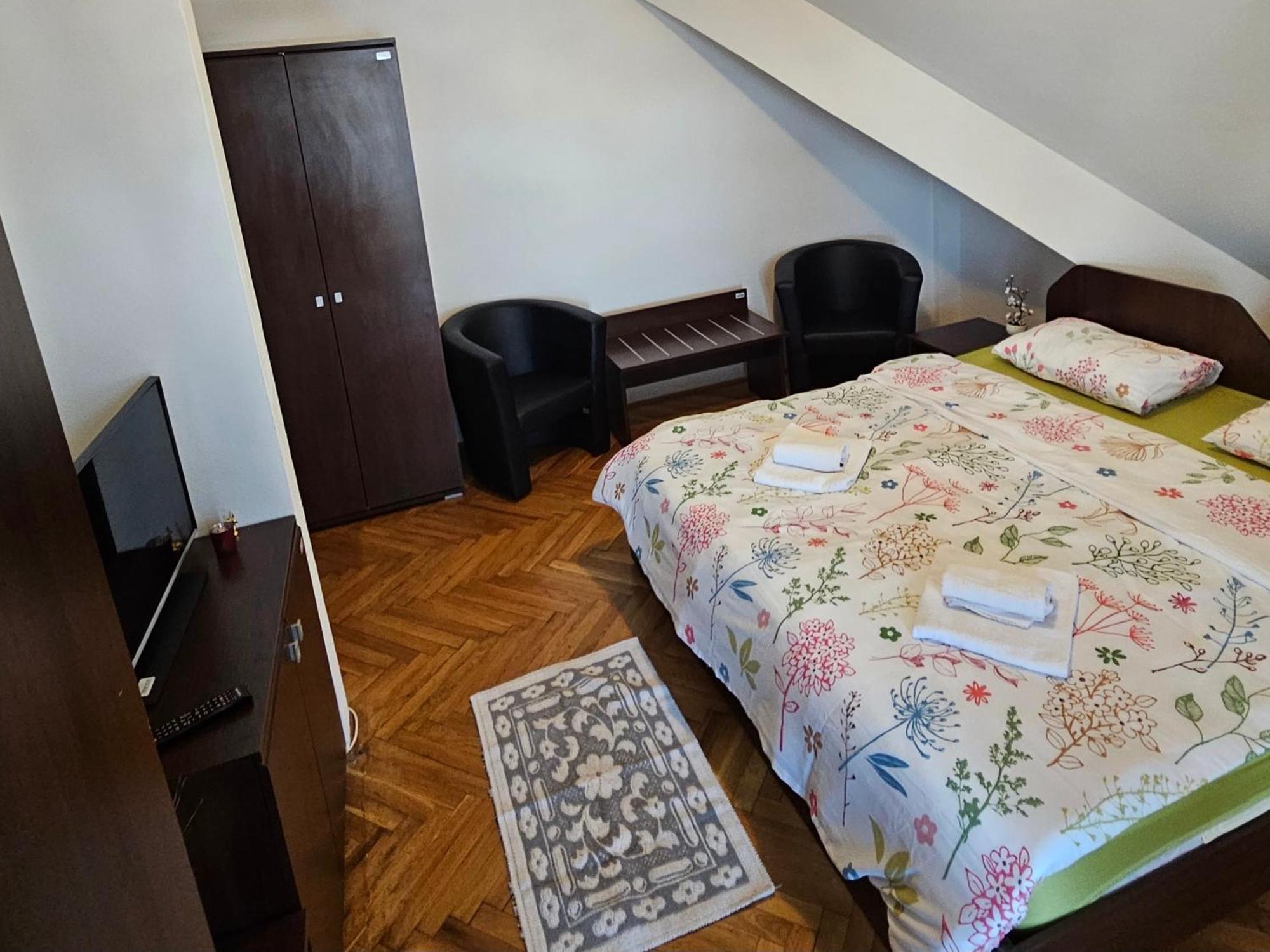 Apartment Zarnesti City Centre Vmp Free Parking 外观 照片