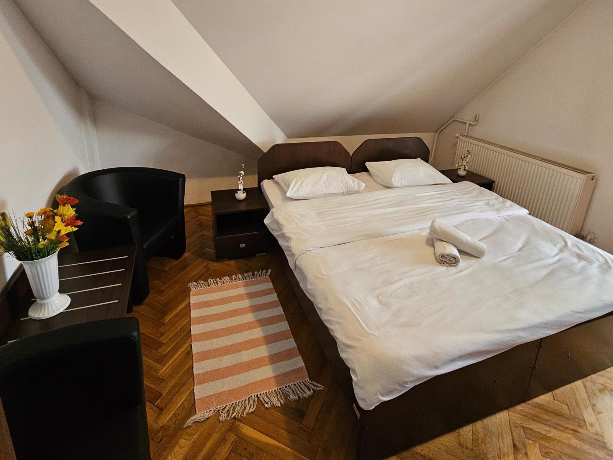 Apartment Zarnesti City Centre Vmp Free Parking 外观 照片