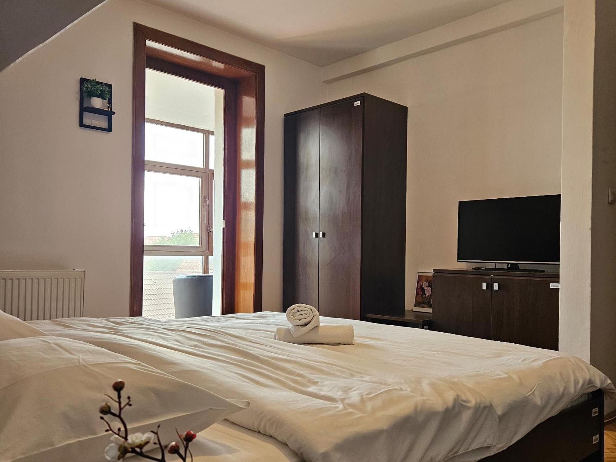 Apartment Zarnesti City Centre Vmp Free Parking 外观 照片