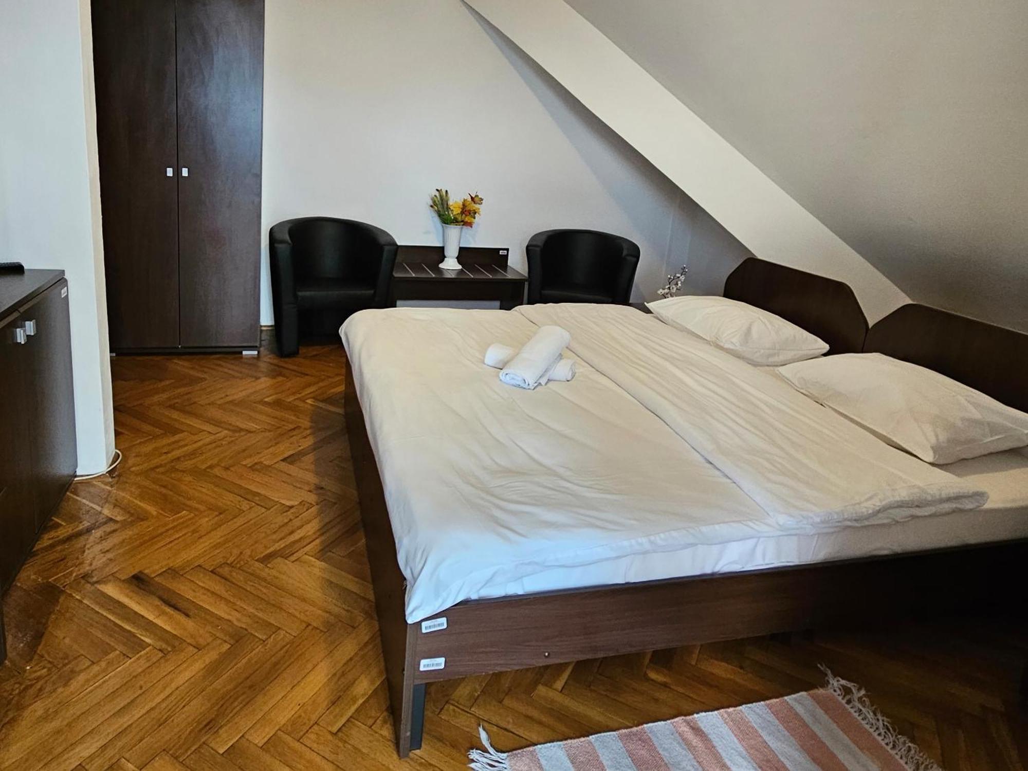Apartment Zarnesti City Centre Vmp Free Parking 外观 照片